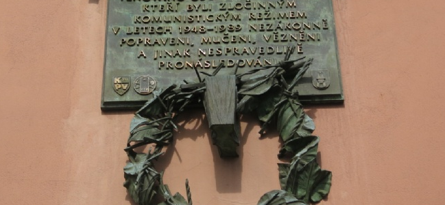 17. listopad a Památník obětem totality ve Zlíně